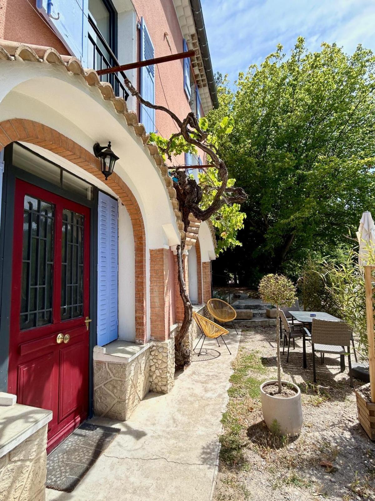 Le Maelia Daire Nyons Dış mekan fotoğraf